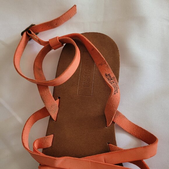 Forever 21 Gladiator Strappy Flat Sandals SZ 6.5 - Picture 7 of 10